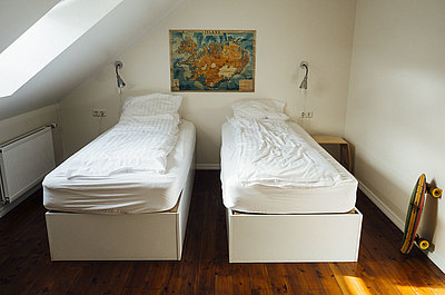 Schlafzimmer 1